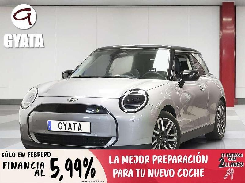 Usado Mini Cooper SE Essential 160 kW (218 CV) 2024 Gris Utilitario