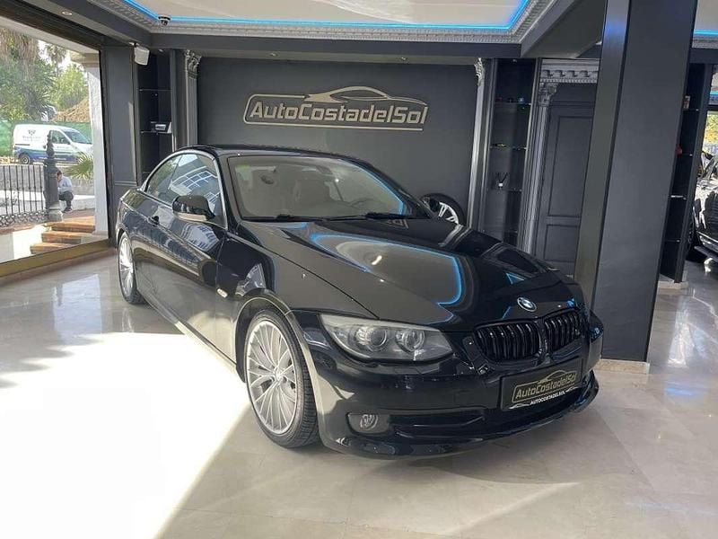 Käytetty BMW 335 Cabriolet Comfort Edition 306 HP (225 kW) 2011 Sininen Avoauto