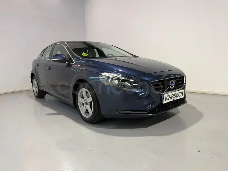 Usado Volvo V40 Kinetic 115 CV (84 kW) 2015 Azul Berlina
