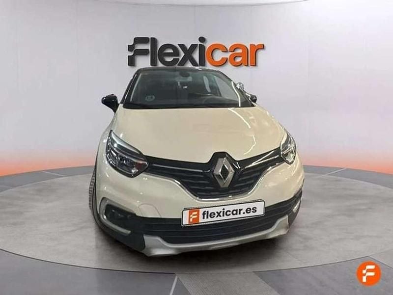 Usado Renault Captur Zen 131 CV (96 kW) 2019 Beige SUV
