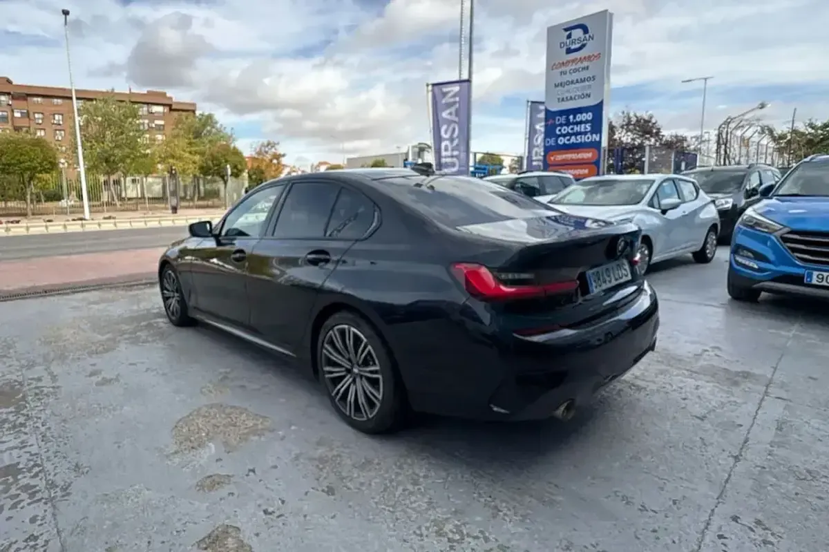 Usado BMW 330 Comfort Edition 258 CV (189 kW) 2020 Negro Berlina