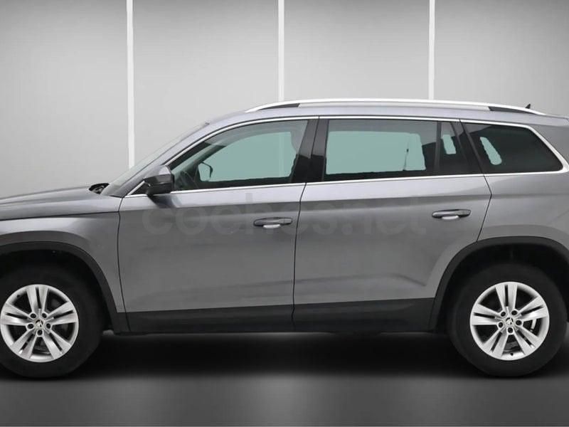 Usado Skoda Kodiaq Style 150 CV (110 kW) 2022 Gris / plata SUV