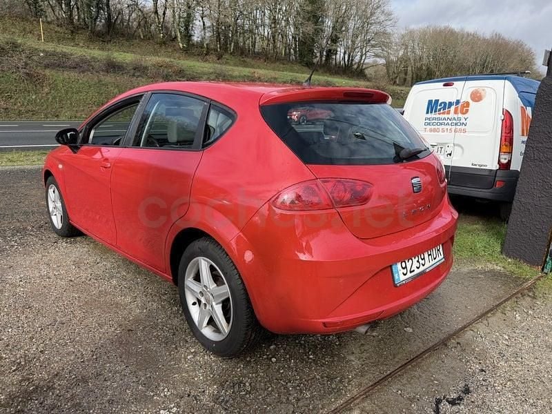 Usado Seat Leon Copa 105 CV (77 kW) 2011 Rojo Utilitario