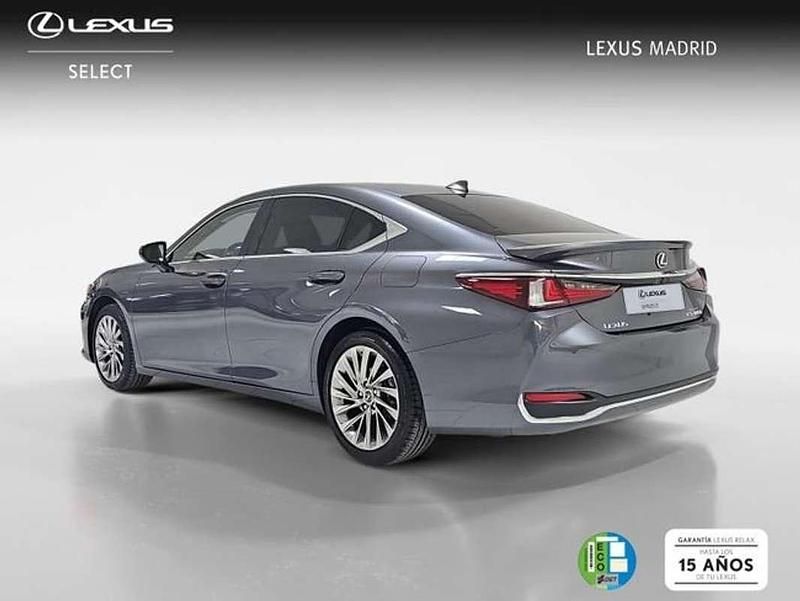Usado Lexus ES300 Luxury Line 218 CV (160 kW) 2025 Gris Berlina