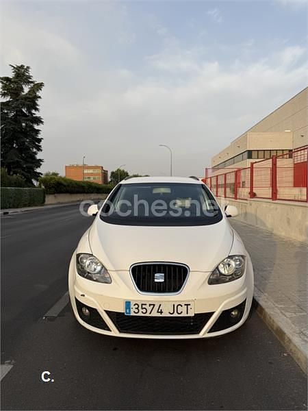 Blanco Usado 2015 Seat Altea XL Monovolumen | 4000 € (Super precio) - Imagen 1/4