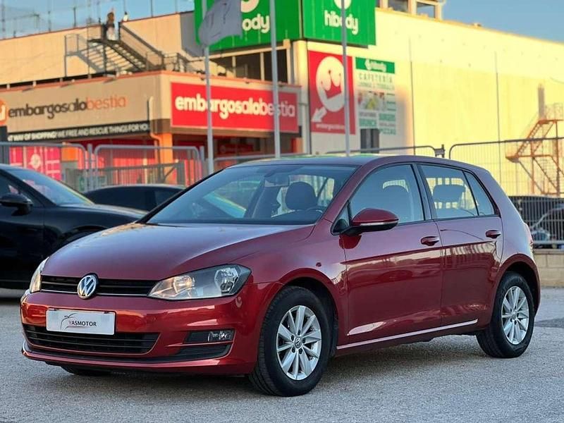 Usado VW Golf VII Advance 105 CV (77 kW) 2013 Burdeos Utilitario