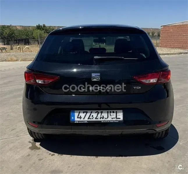 Usado Seat Leon CONNECT 110 CV (80 kW) 2016 Negro Berlina