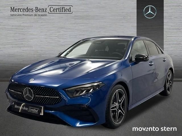 Azul espectra Usado 2024 Mercedes A180 Utilitario | 34.800 € (Caro) - Imagen 1/4
