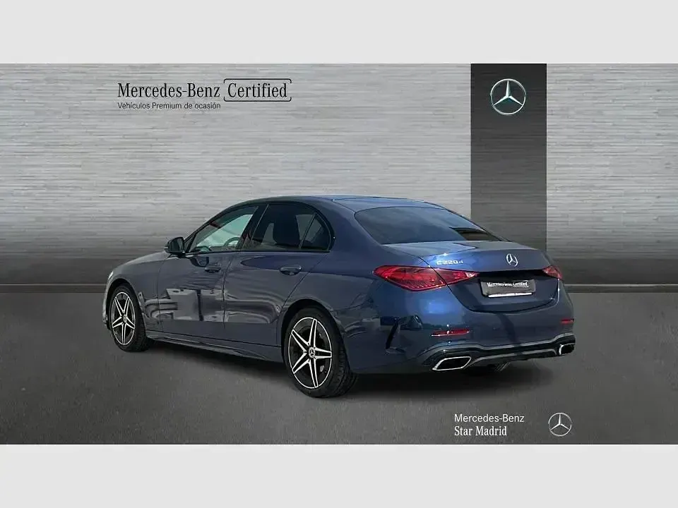 Usado Mercedes C220 200 CV (147 kW) 2025 Azul Berlina