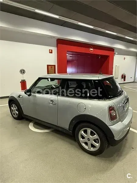 Usado Mini ONE 90 CV (66 kW) 2008 Gris / plata Utilitario