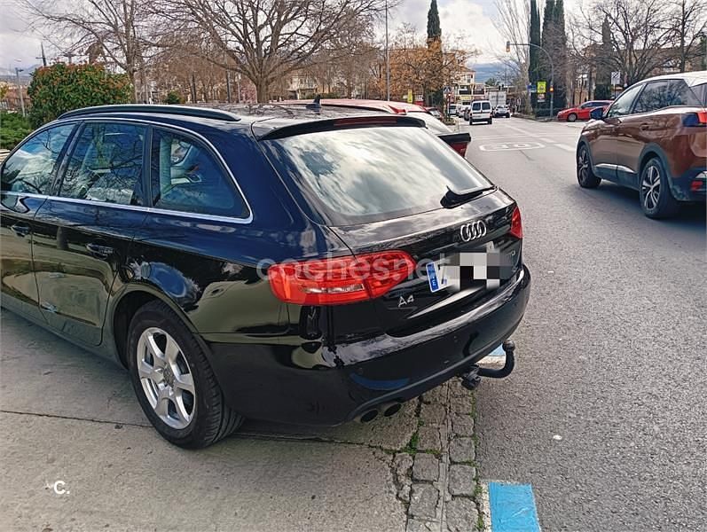 Usado Audi A4 143 CV (105 kW) 2010 Negro Familiar