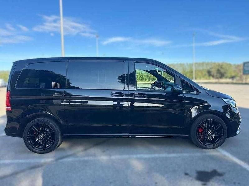 Occasion Mercedes V300 Avantgarde 239 PK (175 kW) 2022 Zwart MPV