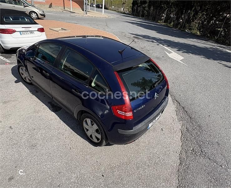 Usado Citroën C4 110 CV (80 kW) 2006 Azul Berlina