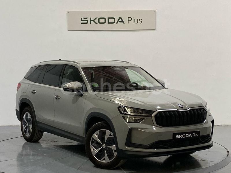 Gris / plateado Usado 2024 Skoda Kodiaq Selection SUV | 39.950 € (Caro) - Imagen 1/4