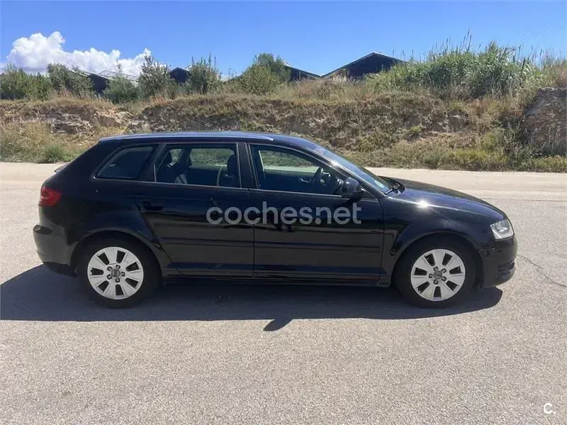 Usado Audi A3 105 CV (77 kW) 2009 Negro Utilitario