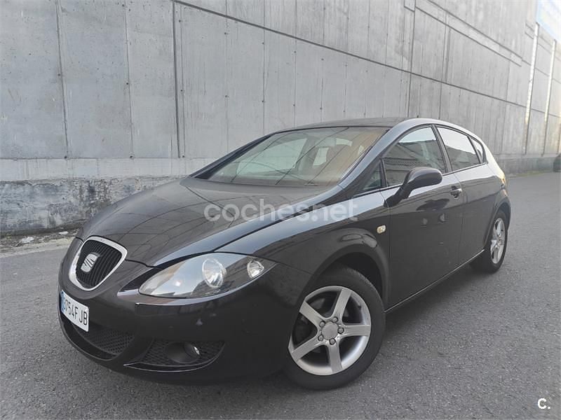 Negro Usado 2006 Seat Leon Reference Berlina | 6000 € (Precio justo) - Imagen 1/4