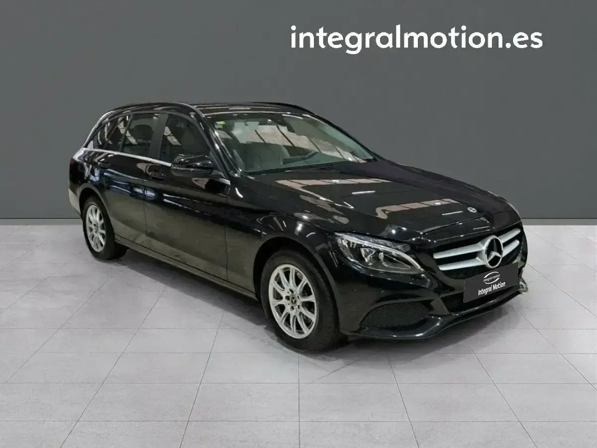 Usado Mercedes C220 170 CV (125 kW) 2017 Negro Berlina