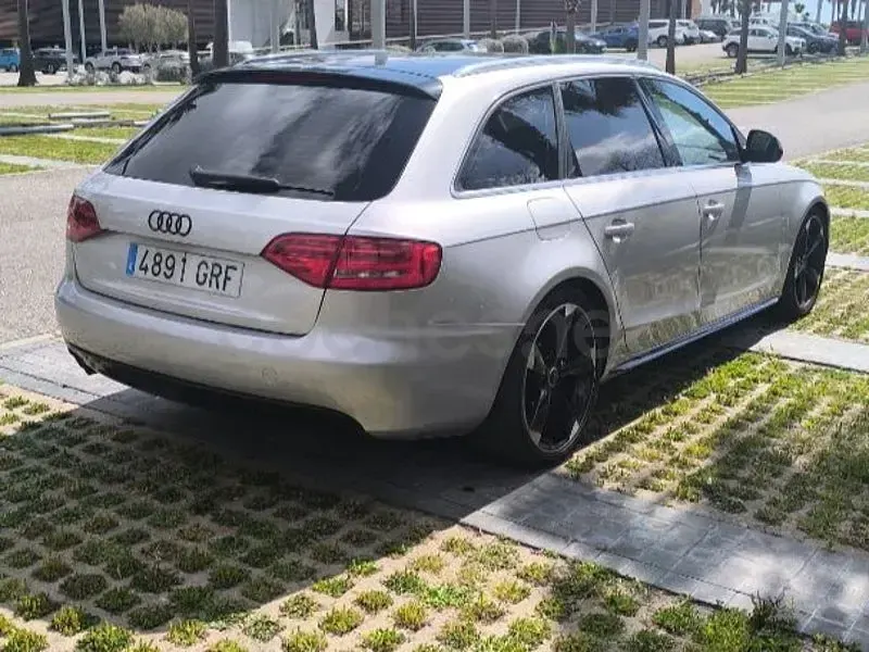 Usado Audi A4 143 CV (105 kW) 2008 Gris / plata Familiar