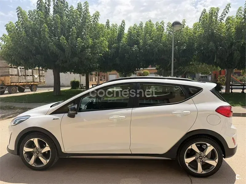 Usado Ford Fiesta Active 100 CV (73 kW) 2019 Blanco Utilitario