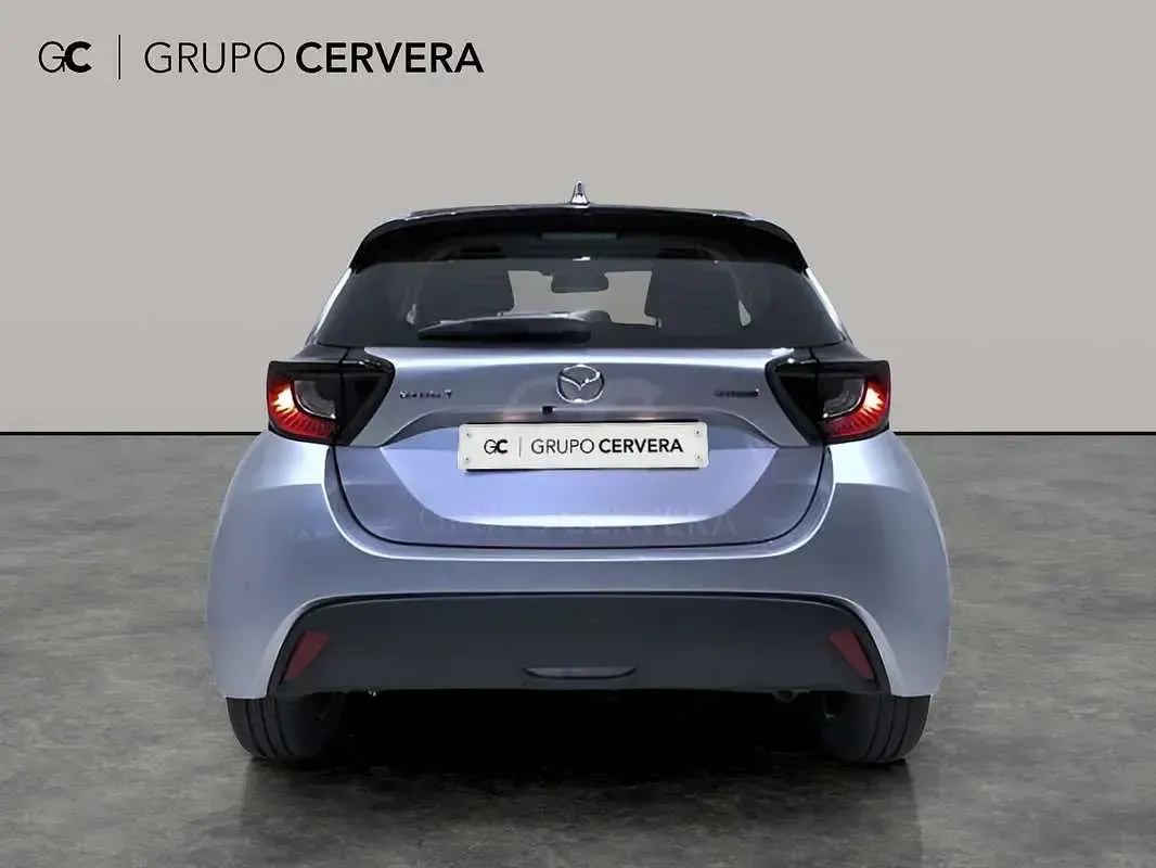 Nuevo Mazda 2 Exclusive-Line 116 CV (85 kW) 2026 Plateado Utilitario