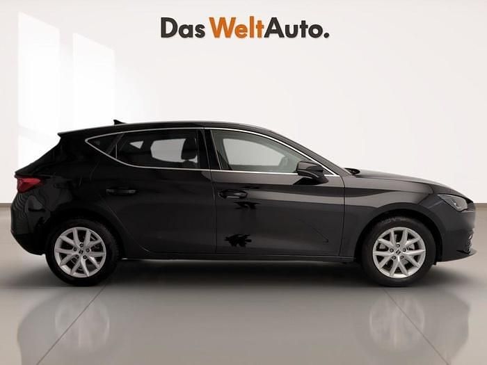 Usado Seat Leon Style 116 CV (85 kW) 2025 Negro