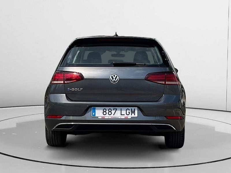 Usado VW e-Golf 100 kW (136 CV) 2020 Gris Utilitario