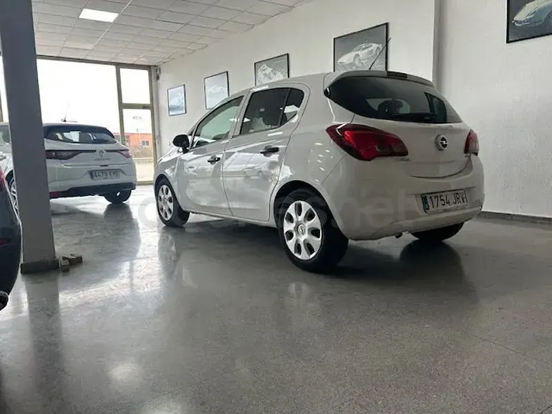 Usado Opel Corsa Selective 95 CV (69 kW) 2017 Blanco Utilitario