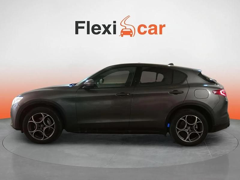 Usado Alfa Romeo Stelvio Sprint 200 CV (147 kW) 2022 Gris SUV