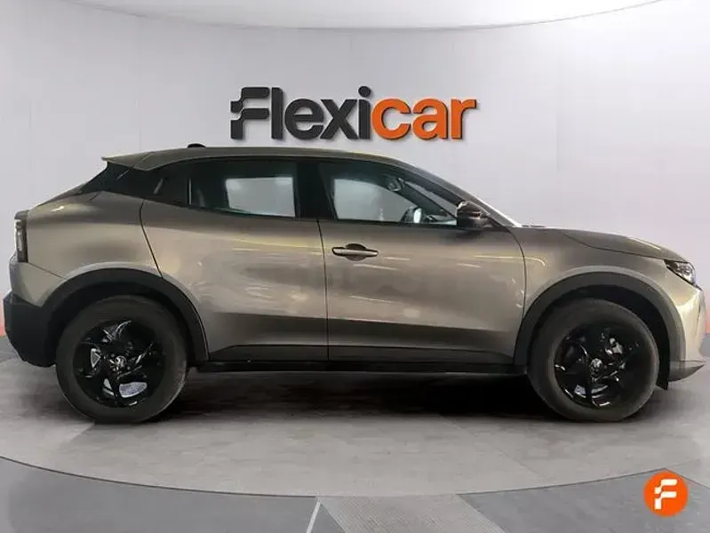 Usado Alfa Romeo Junior 136 CV (100 kW) 2025 Gris / plata SUV