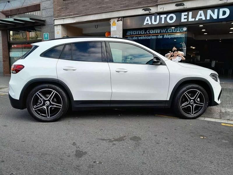 Usado Mercedes GLA200 AMG 163 CV (119 kW) 2021 Blanco SUV