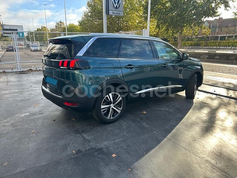 Usado Peugeot 5008 Allure 130 CV (95 kW) 2019 Azul SUV