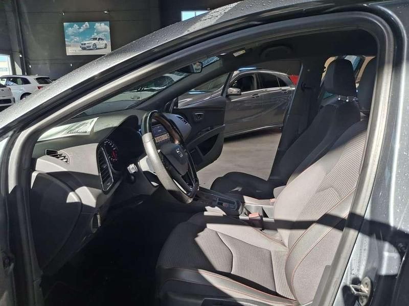 Usado Seat Leon SC FR 184 CV (135 kW) 2018 Gris Utilitario