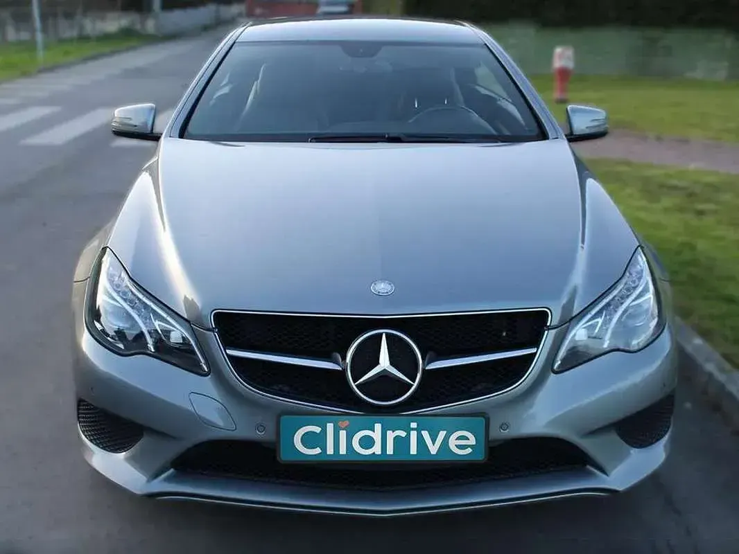 Usado Mercedes E220 163 CV (119 kW) 2015 Gris Coupe
