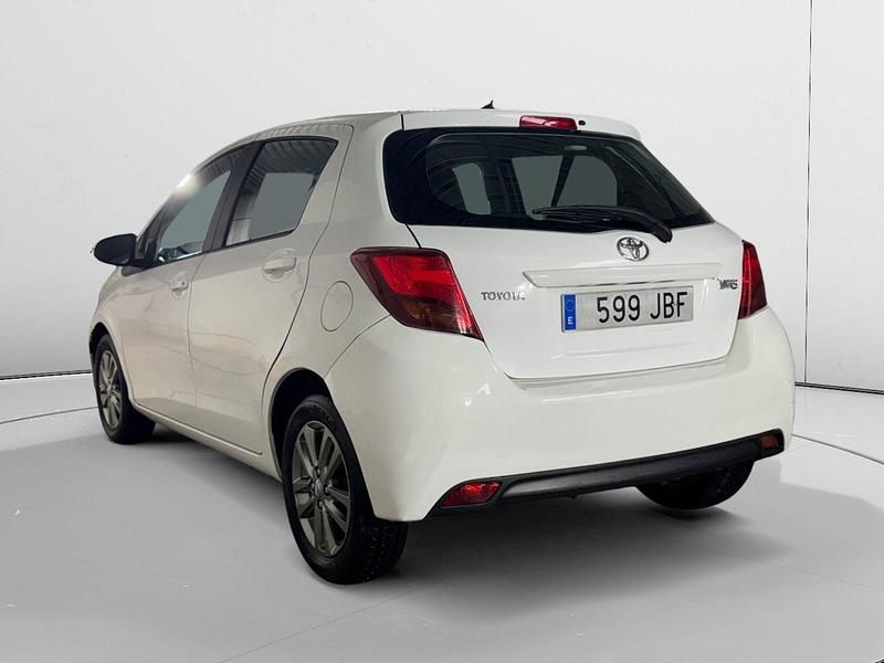 Usado Toyota Yaris Live 69 CV (50 kW) 2014 Blanco Utilitario