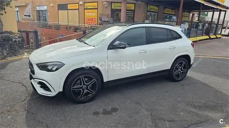 Usado Mercedes GLA250 218 CV (160 kW) 2023 Blanco SUV
