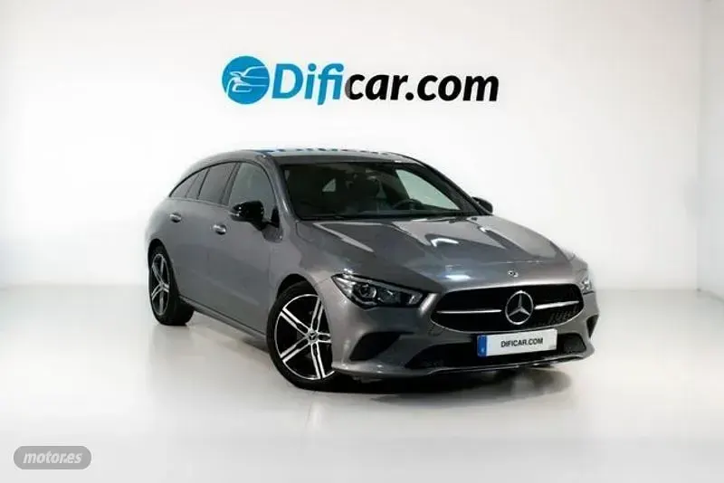 Usado Mercedes CLA200 160 CV (117 kW) 2023 Gris Coupe