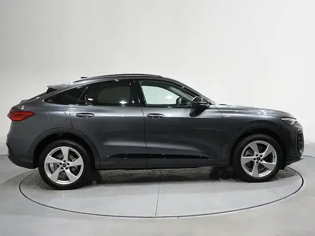 Usado Audi Q5 S-Line 204 CV (150 kW) 2025 Gris SUV