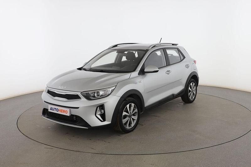 Plata Usado 2022 Kia Stonic SUV | 16.399 € (Precio justo) - Imagen 1/3
