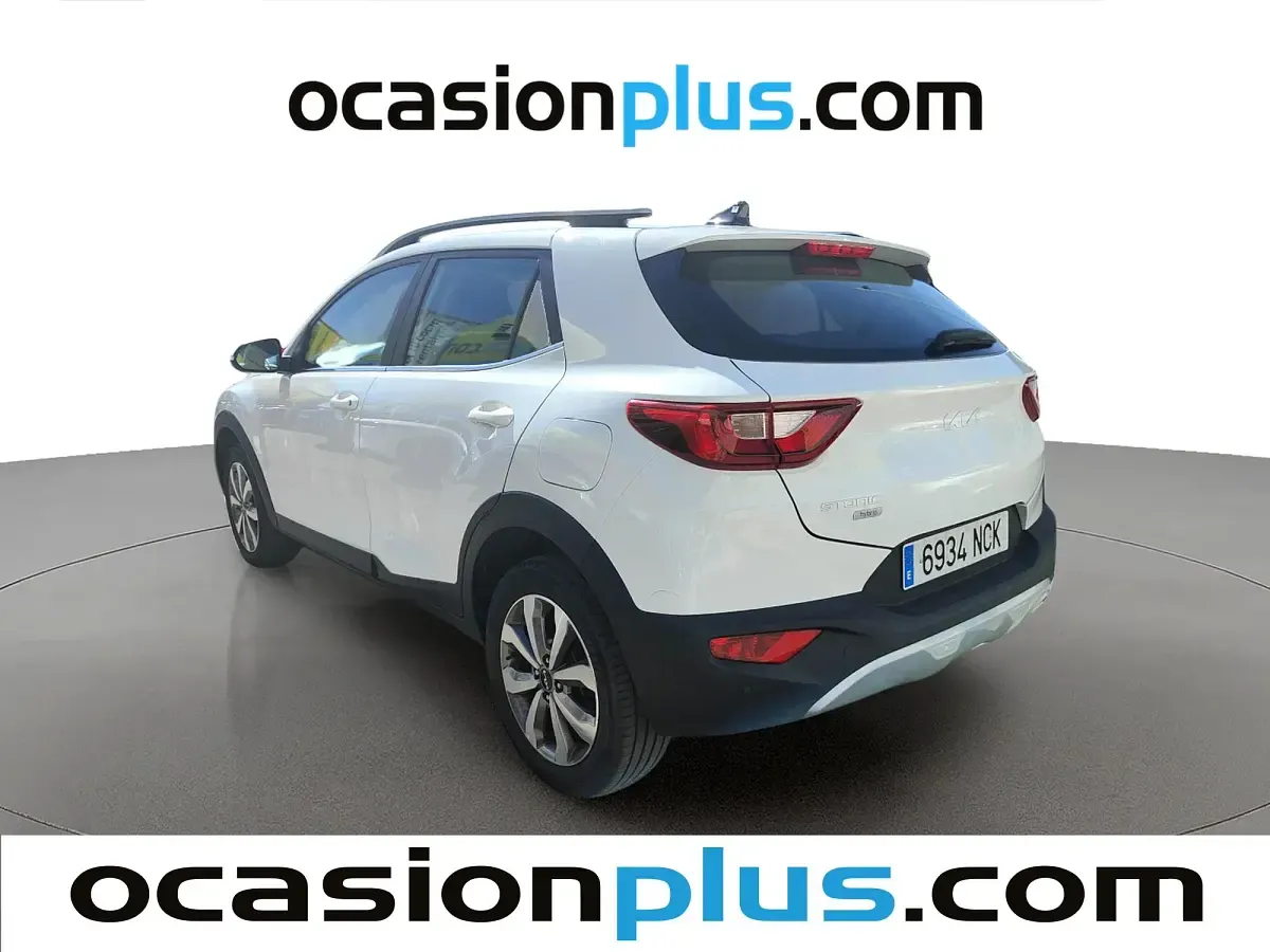Usado Kia Stonic 101 CV (74 kW) 2025 Blanco SUV