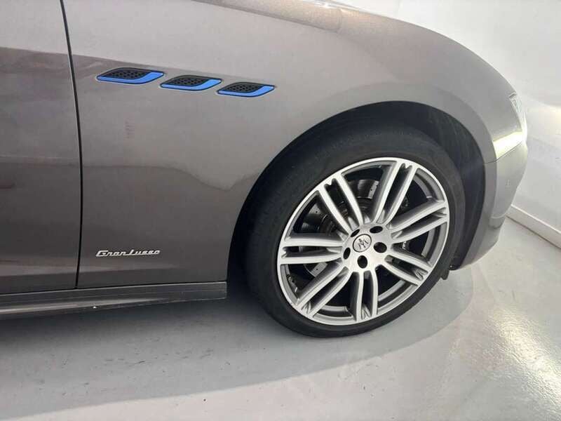 Usado Maserati Ghibli 330 CV (242 kW) 2021 Beige Coupe