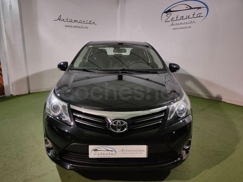 Usado Toyota Avensis Advance 147 CV (108 kW) 2012 Negro Berlina