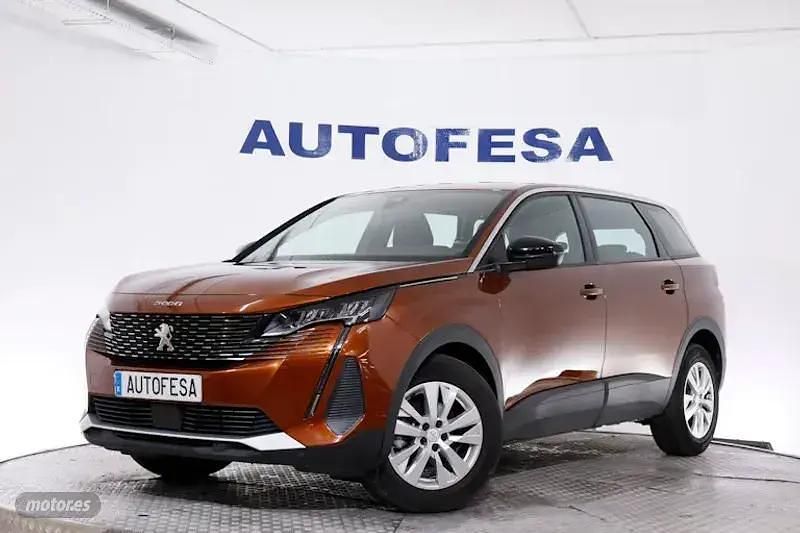 Naranja Usado 2023 Peugeot 5008 Active Monovolumen | 22.950 € (Buen precio) - Imagen 1/4