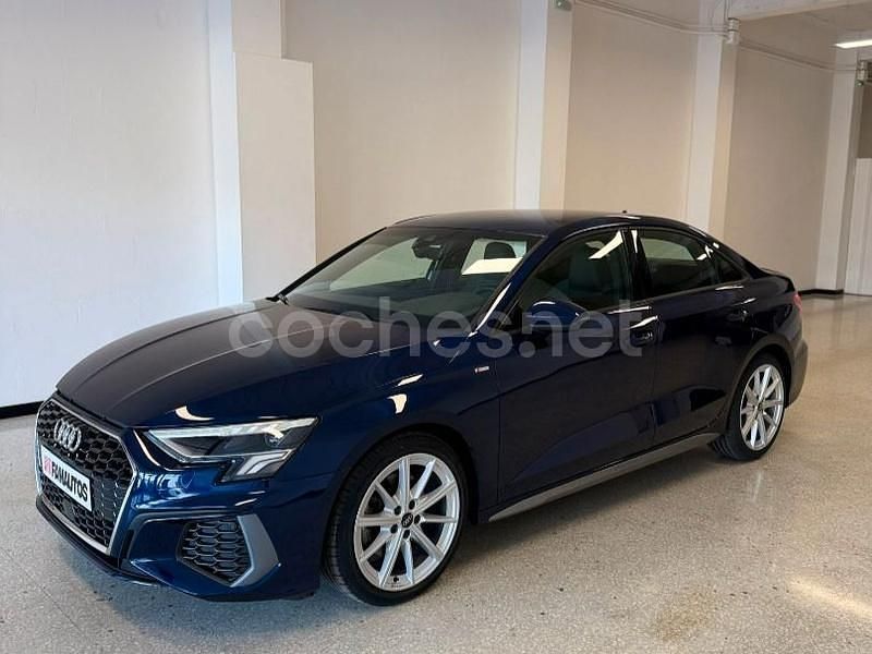 Usado Audi A3 S-Line 150 CV (110 kW) 2021 Azul Berlina
