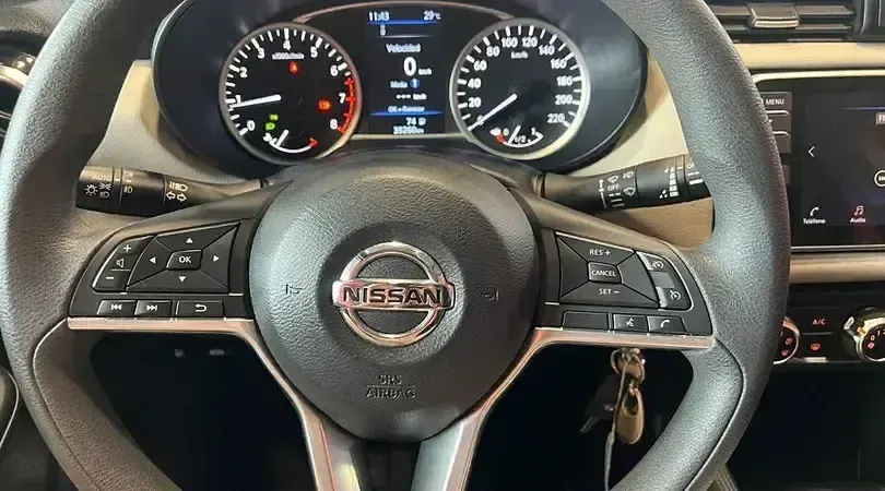Usado Nissan Micra Acenta 101 CV (74 kW) 2020 Solid white (sólido) Utilitario