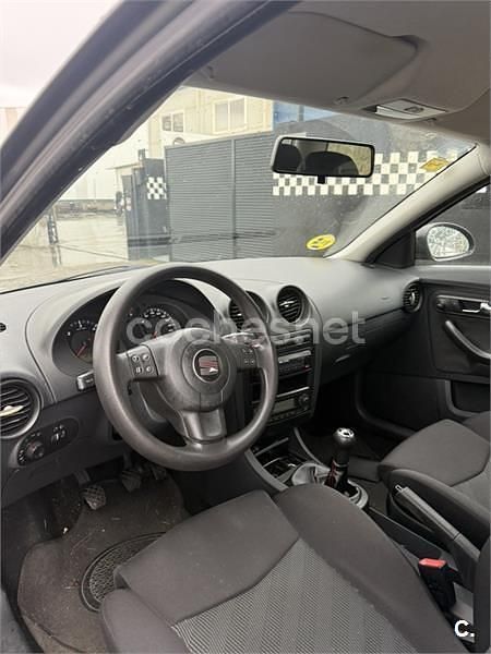 Usado Seat Ibiza Sport 100 CV (73 kW) 2006 Gris / plata Utilitario