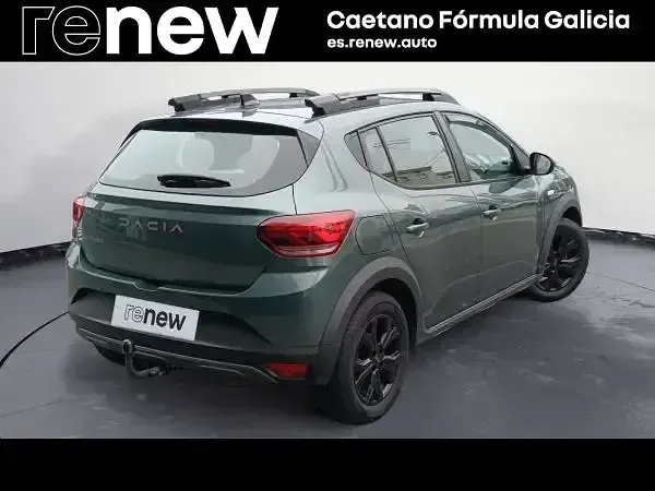 Usado Dacia Sandero Extreme 101 CV (74 kW) 2025 Verde Berlina