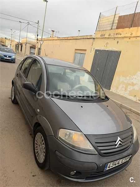 Usado Citroën C3 70 CV (51 kW) 2003 Gris / plata Berlina