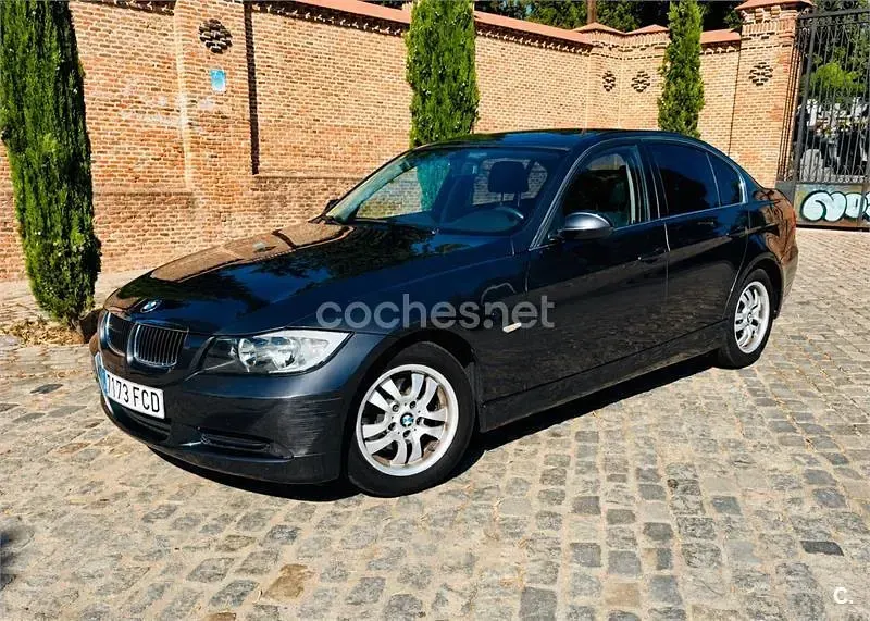 Usado BMW 320 163 CV (119 kW) 2006 Gris / plata Berlina