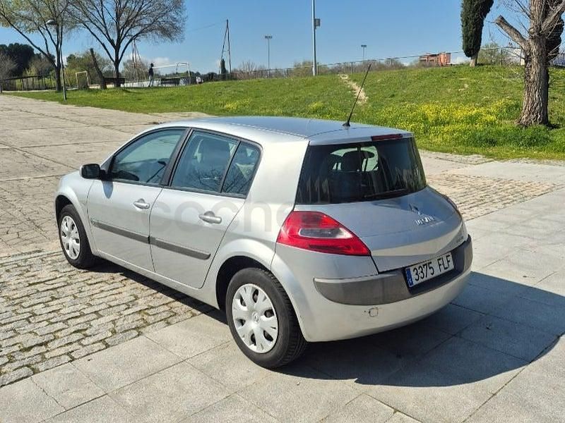 Usado Renault Mégane II Expression 110 CV (80 kW) 2007 Gris / plata Berlina