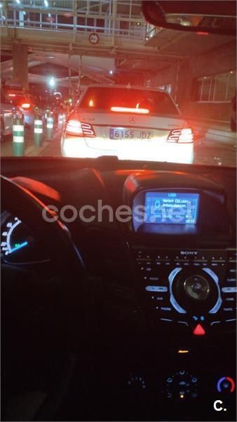 Usado Ford Fiesta Sport 125 CV (91 kW) 2015 Negro Utilitario